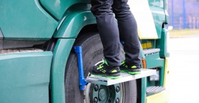 Reifen-Klapptritt einstellbar für Lkw